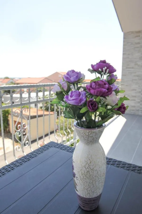 Apartmani Rebecca Vir Apartment