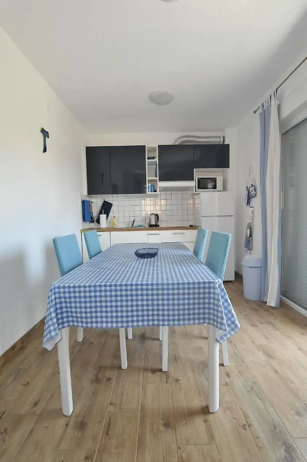 Apartmani Rebecca Vir