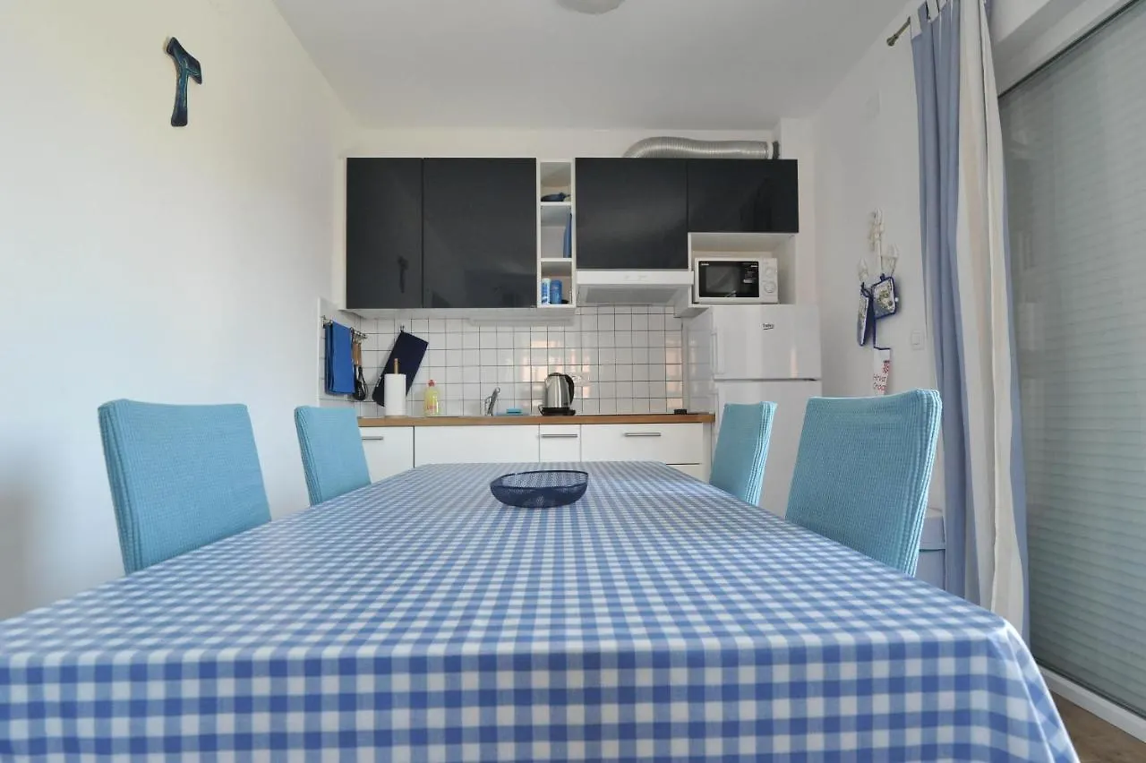 Apartmani Rebecca Vir