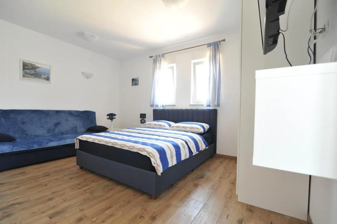 Apartmani Rebecca Vir