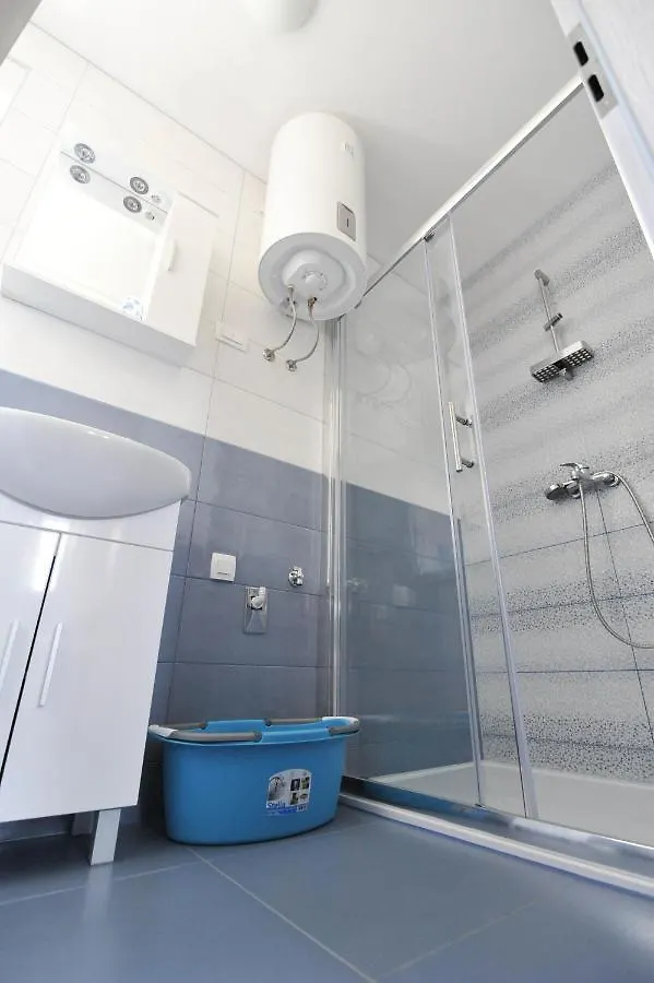Apartment Apartmani Rebecca Vir Croatia