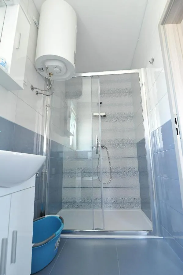 Apartmani Rebecca Vir 0*,  Croatia